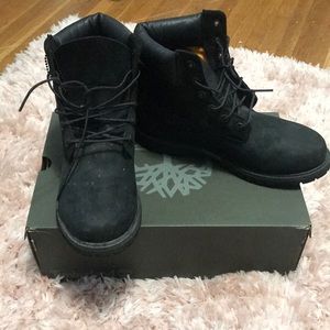 Black Timberlands